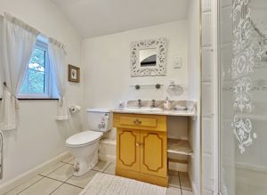 Photo 24- click for photo gallery